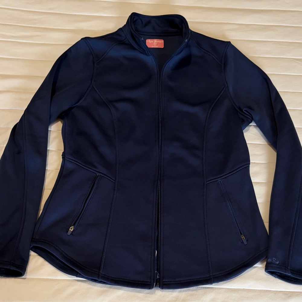Women’s Navy Zip-Front scrub Jacket